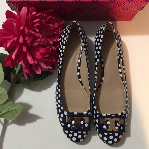 ⬇️Reduced⬇️ Tory Burch Gigi Pump Navy Polka Dots Leather - Picture 6 of 8